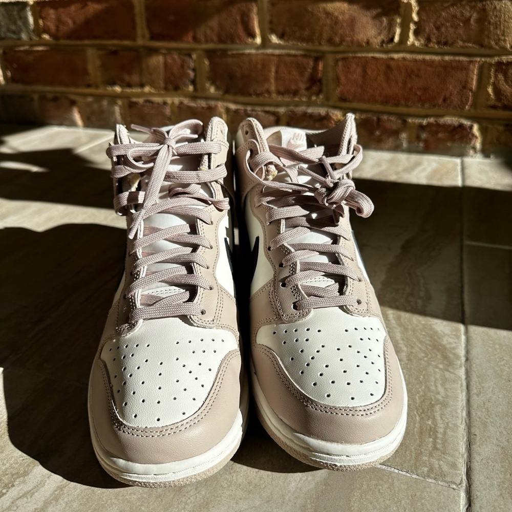 Nike Dunks High Top Women’s Sneaker - Fossil Stone Size 8.5 - Picture 2 of 10